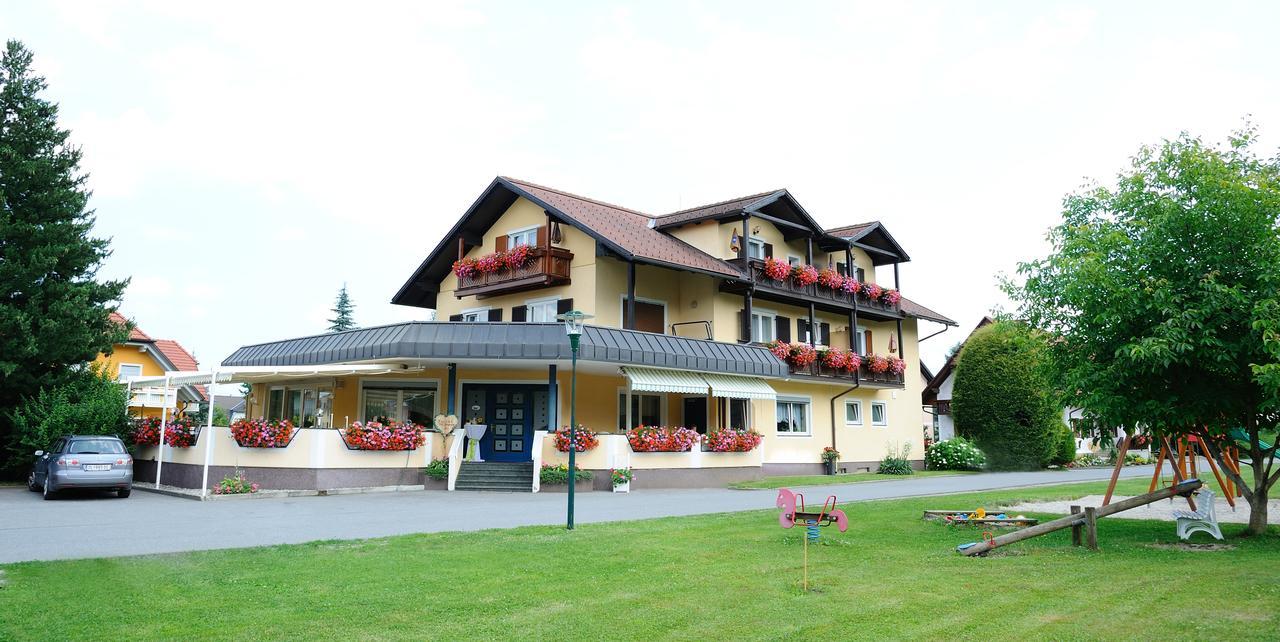 ホテル Schwanbergerstueberl エクステリア 写真