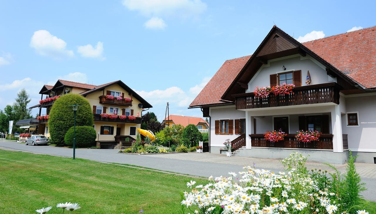 ホテル Schwanbergerstueberl エクステリア 写真